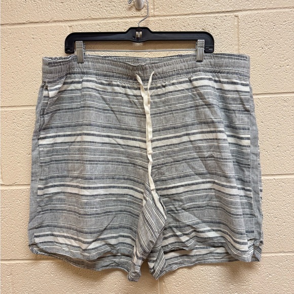 J. Jill Pants - J. Jill Gray Striped Women's Shorts